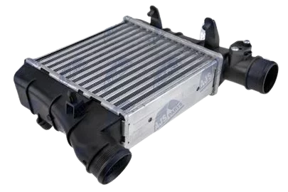 Intercooler, chladič plnicího vzduchu levý AUDI A 4/S 4 (B6, B7) (00-) 2.0 TDI, EXEO (3R) (09-) 2.0 TDI